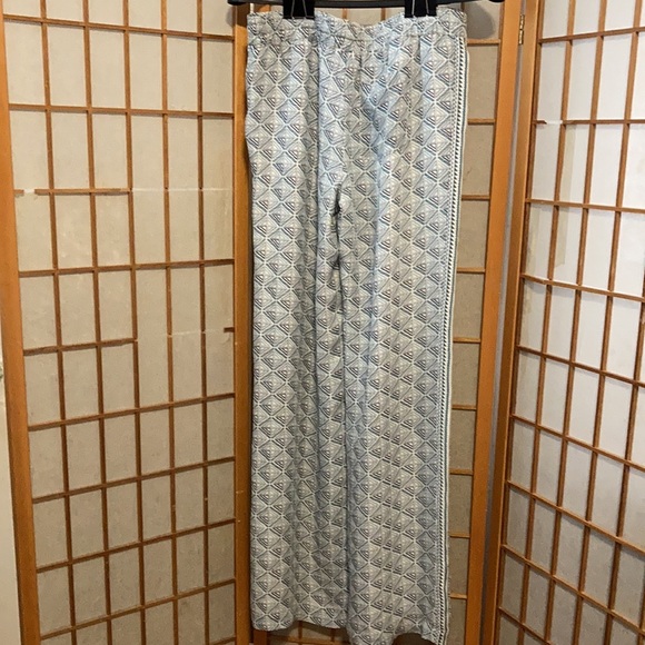 New no tags   Joie long pants. 100% silk.  Small but roomy. - Picture 4 of 8